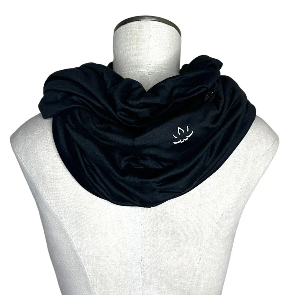 Beyond Yoga Wide Infinity Scarf with Zippered Pocket Gray